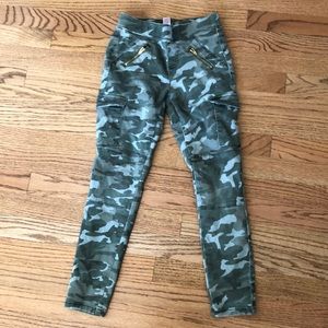 Camo girls pants